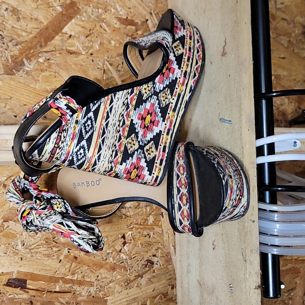 BAMBOO Sandals - Picture 5 of 5